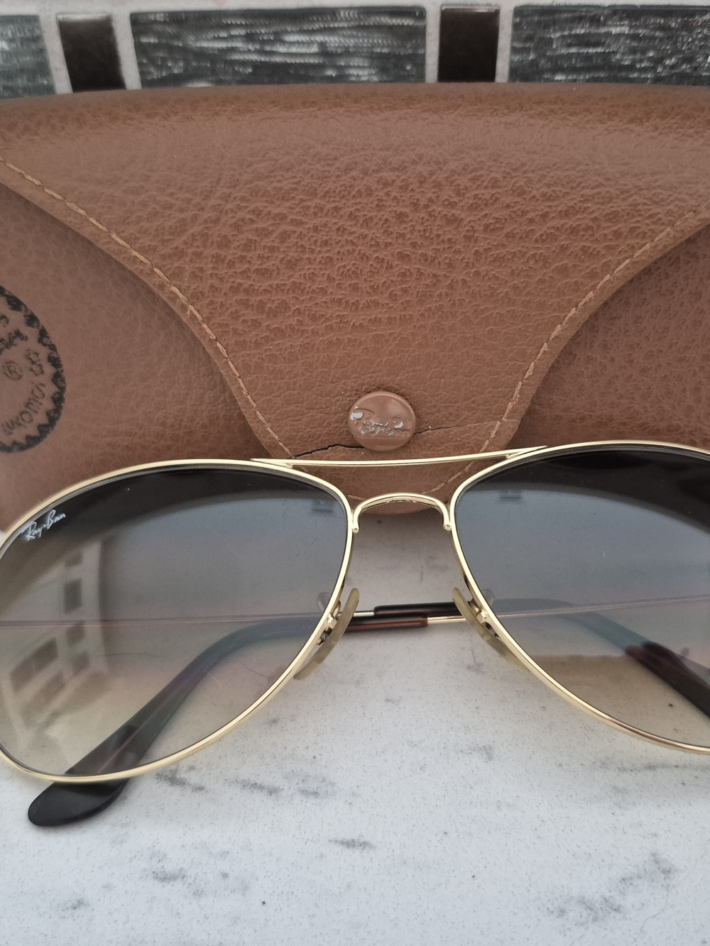 Ray-Ban Women’s Gold Aviator Sunglasses with Brown Gradient Lenses